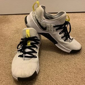 Nike Metcon Free X men’s size 7.5 women’s 9